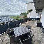 Einmaliger Ausblick Und Tolles Ambiente Laubenheim
