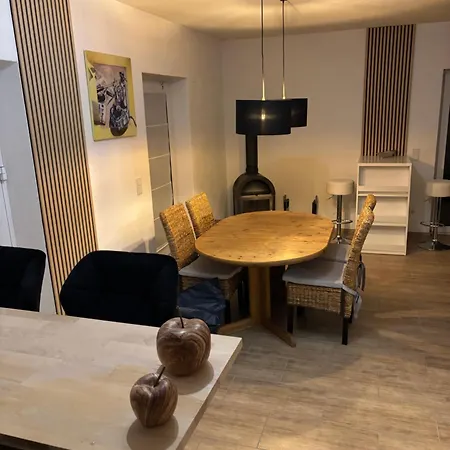 아파트 Einmaliger Ausblick Und Tolles Ambiente Laubenheim